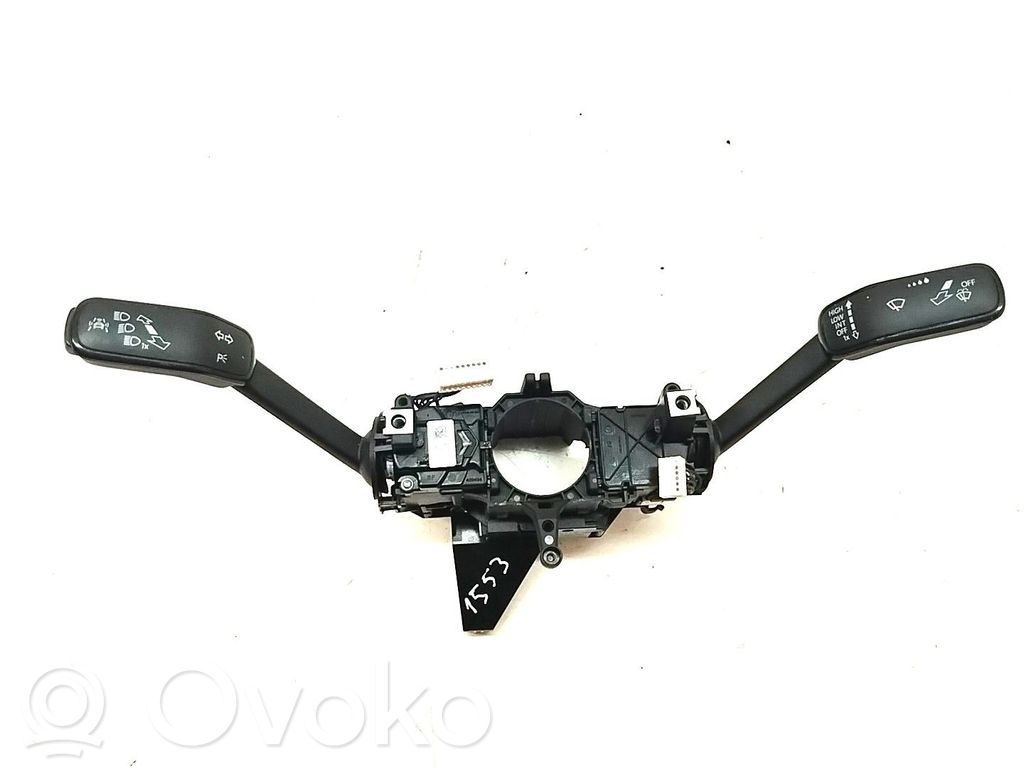 Interruptor de control multifunción   5Q0953521