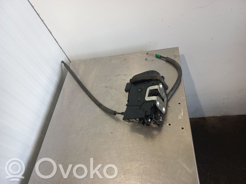 Etuoven lukko
