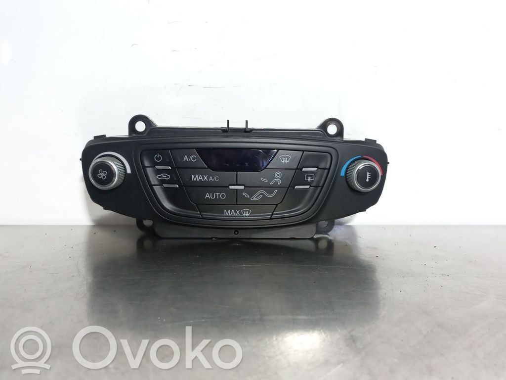 Climate control unit   AV1T18C612