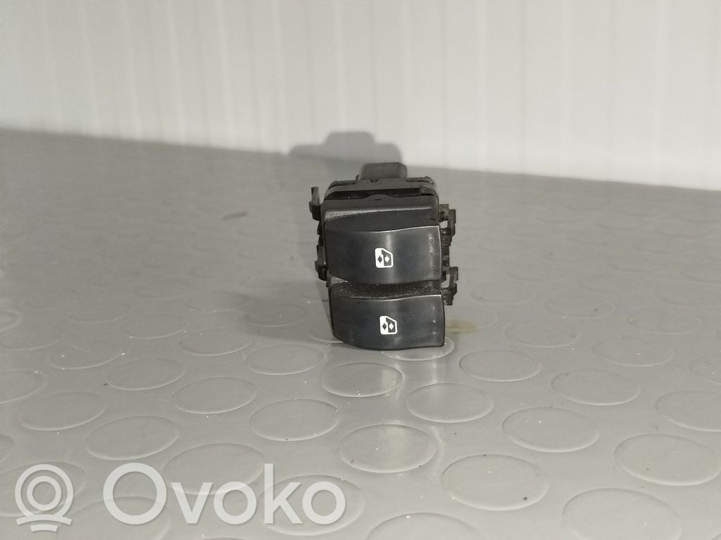 Renault Clio II Electric window control switch 