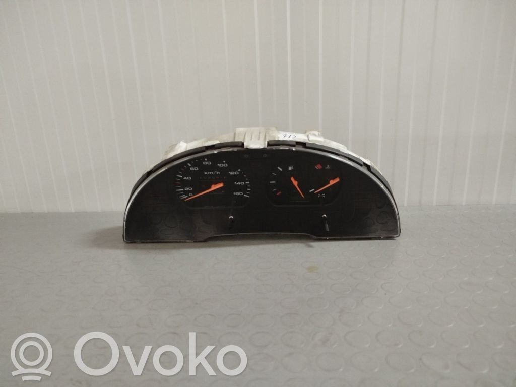 Nissan Vanette Vitezometru (grup de instrumente) 