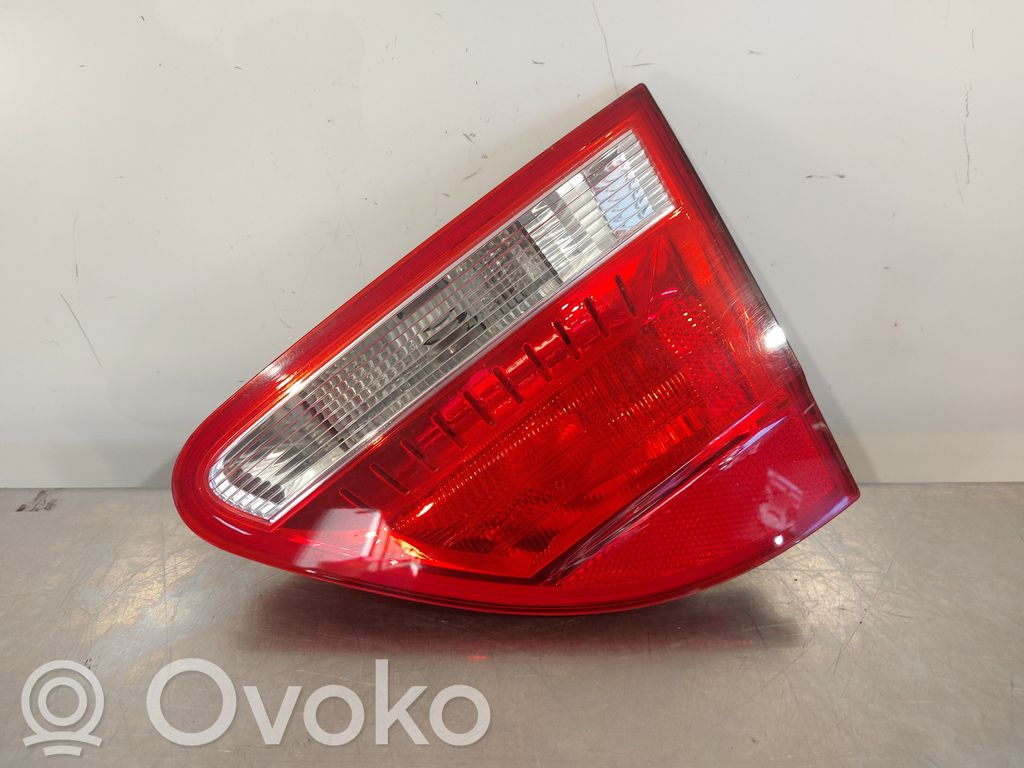 Seat Exeo (3R) Lampă spate în capacul portbagajului 