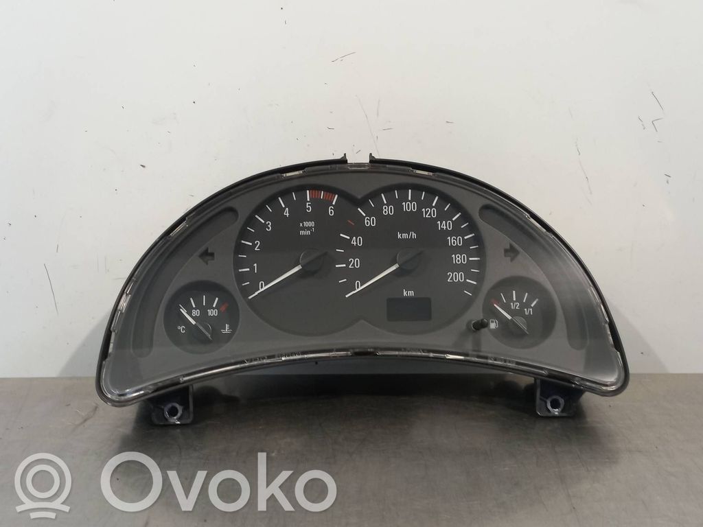 Opel Corsa C Velocímetro (tablero de instrumentos) 