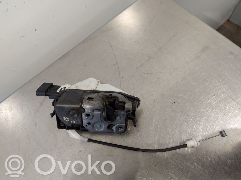 Citroen DS3 Front door lock 