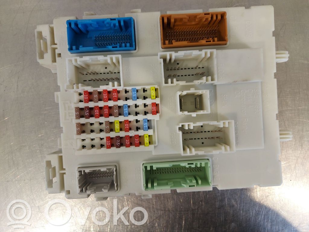 Volvo V40 Módulo de fusible 