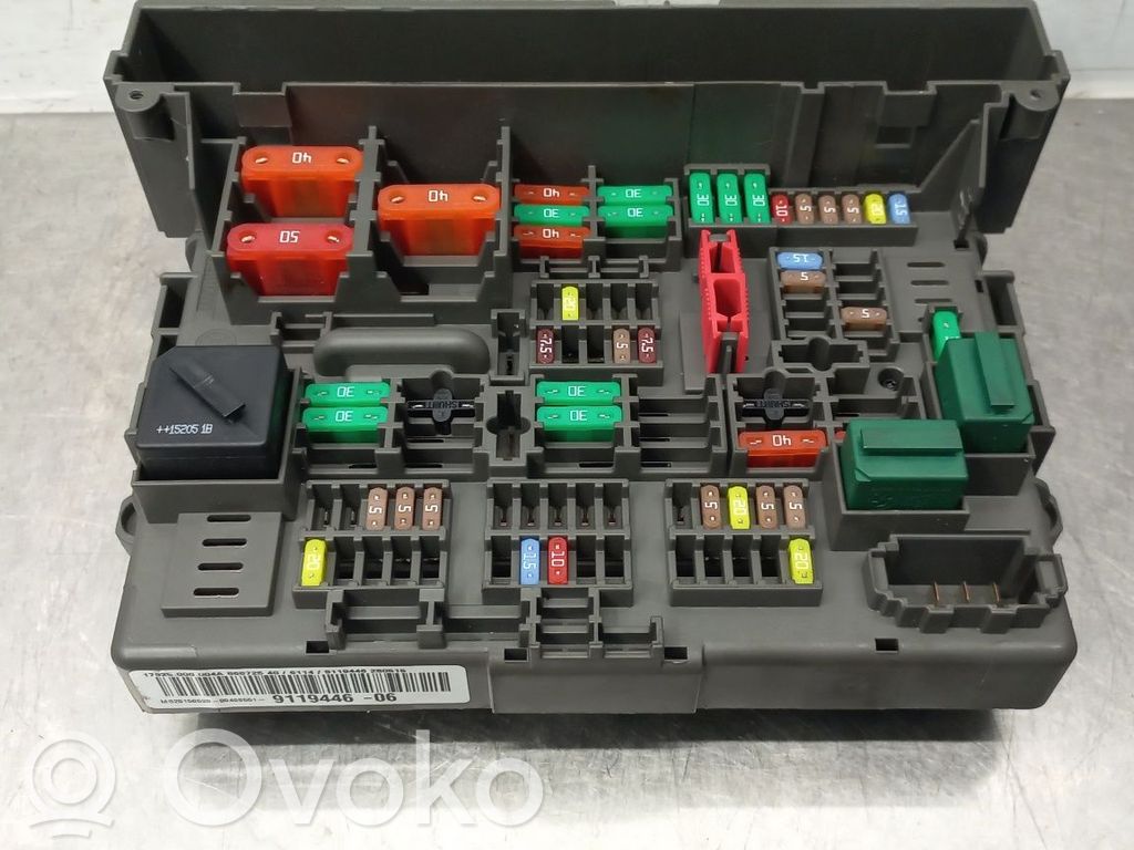 BMW X1 F48 F49 Fuse module 