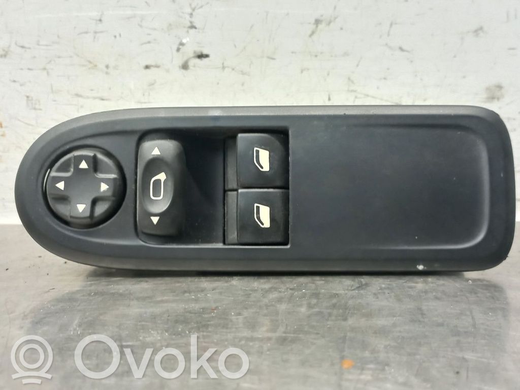 Electric window control switch   96647495XT