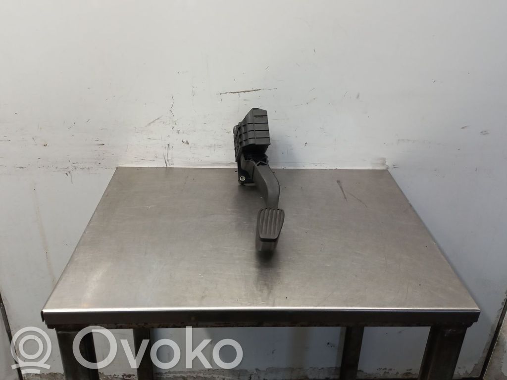 Accelerator throttle pedal   CP177829