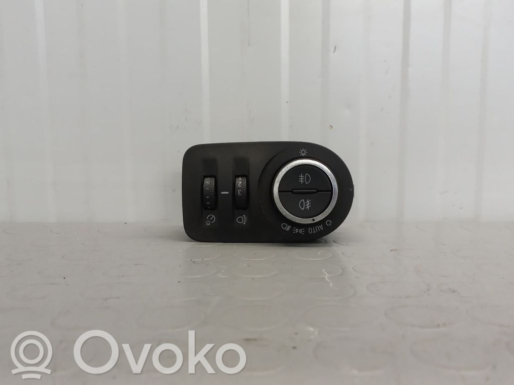 Comutator lumini   13470446