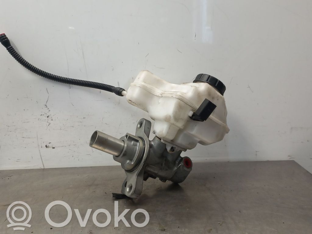 Volkswagen Golf VIII Główny cylinder hamulca 