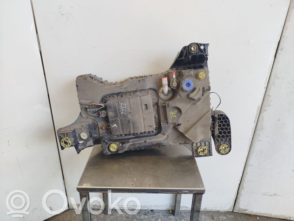 Opel Grandland X AdBlue liquid reservoir 