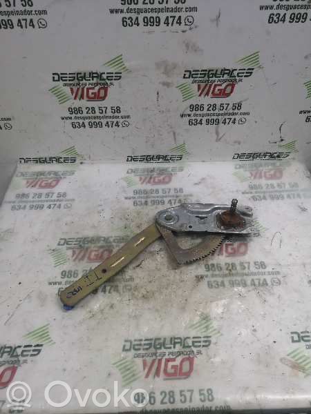 Ford Escort Opening tailgate glass 