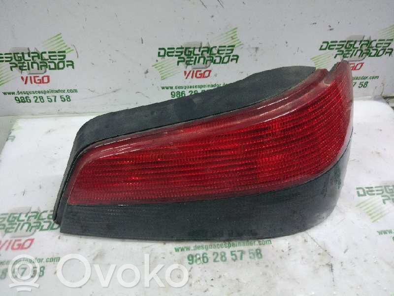 Peugeot 306 Galinis žibintas kėbule 