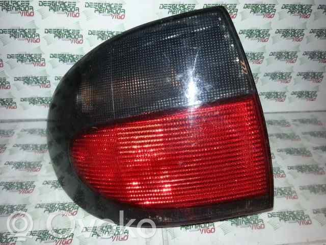 Renault Laguna I Lampa tylna 