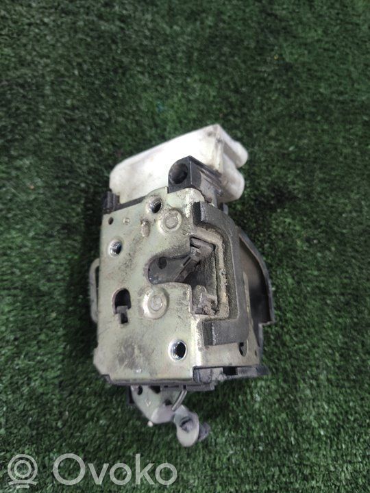 Fiat Punto (188) Serratura portiera anteriore (vicino alla maniglia) 