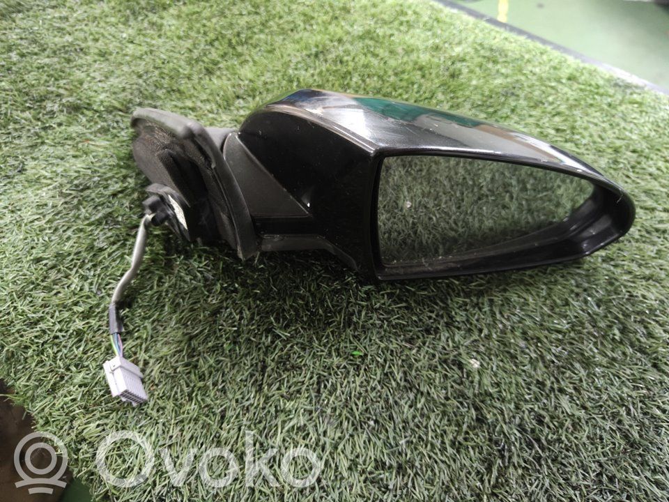 Nissan Primera Side car body part 