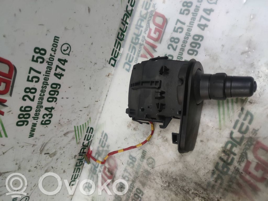 Renault Clio III Panel lighting control switch 