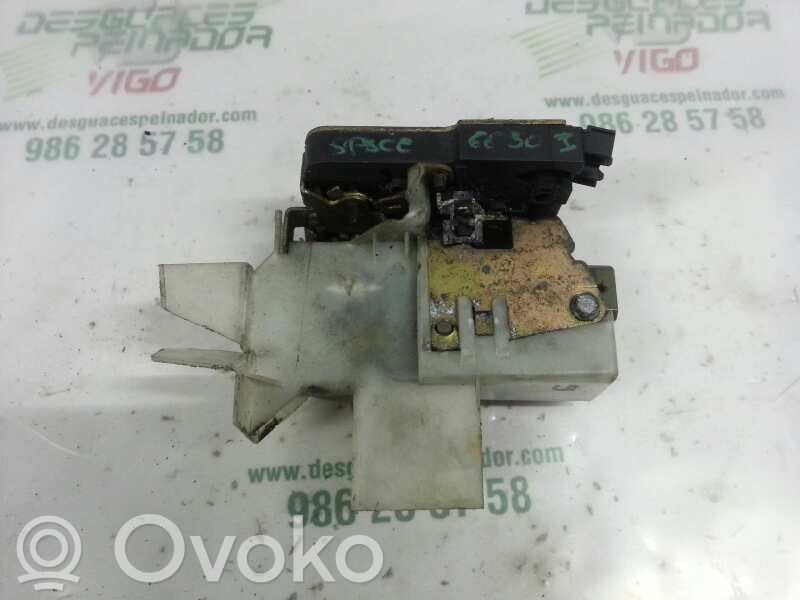 Renault Espace III Front door lock (next to the handle) 