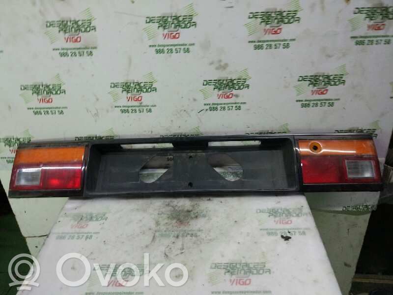 Honda Concerto Verkleidung Heckklappe Kofferraumdeckel 