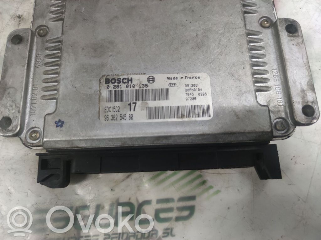 Unidad de control/módulo del motor   0281010135,296073