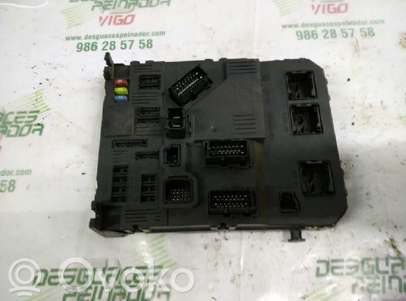 Peugeot 206 Other engine bay part 