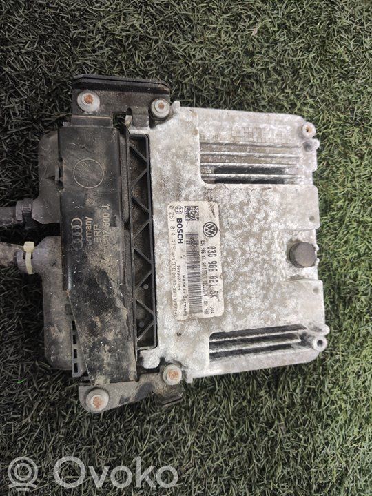 Volkswagen Golf V Dzinēja vadības bloks 