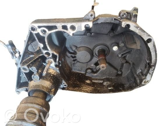 Renault Symbol I Manual 5 speed gearbox 