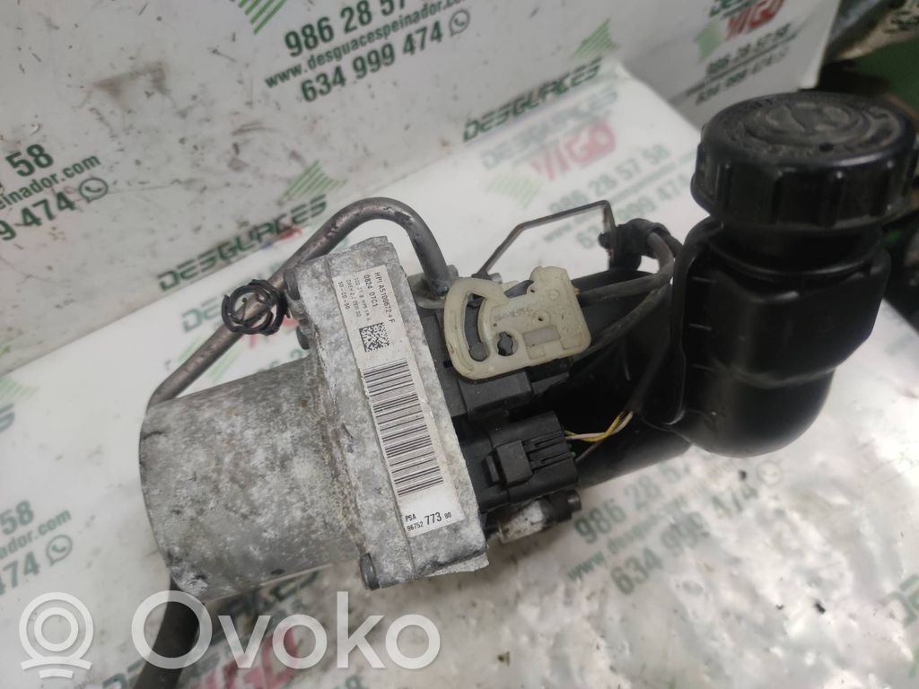 Peugeot 308 Other engine bay part 