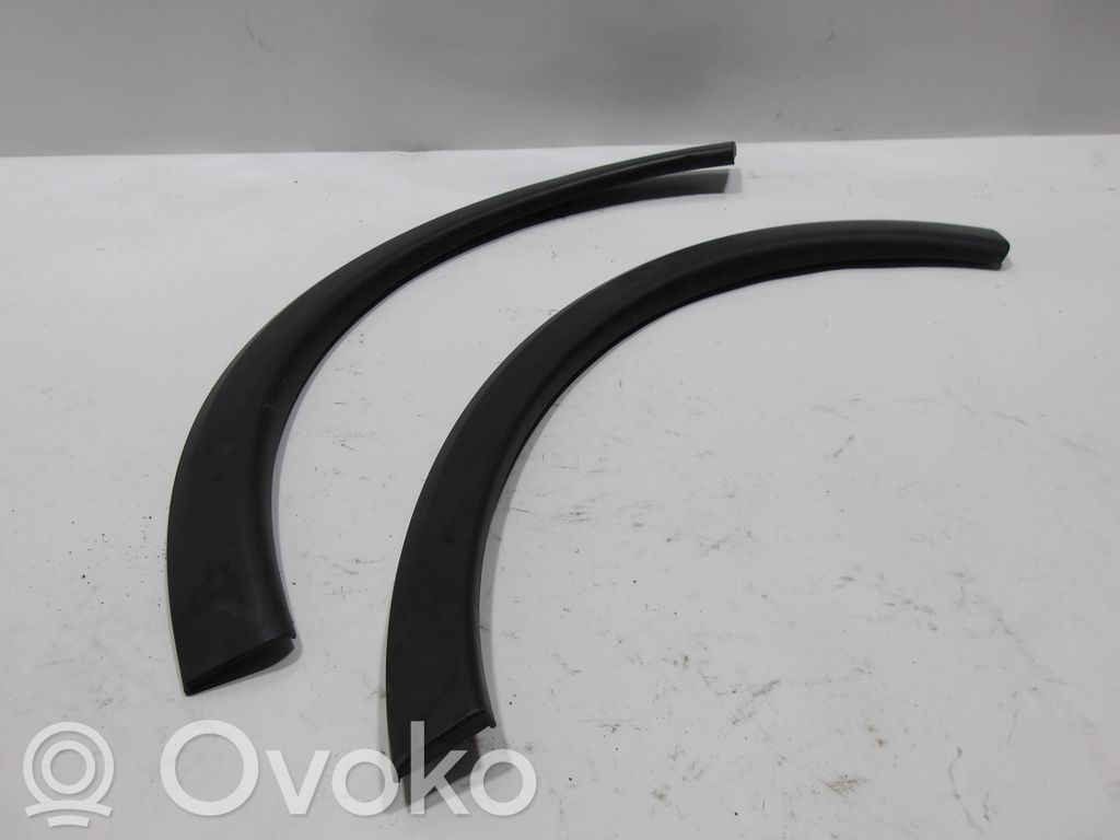 Opel Corsa C Front arch trim 