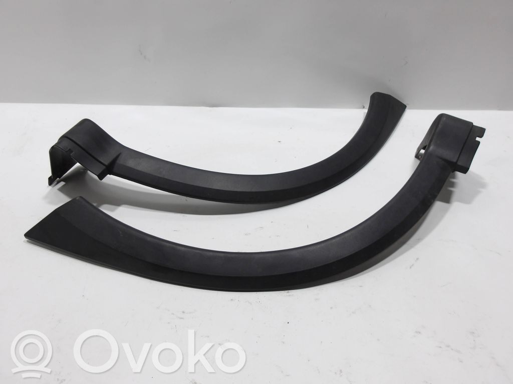Opel Corsa C Moldura de la aleta trasera 