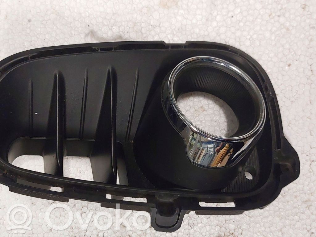KIA Rio Grille antibrouillard avant 
