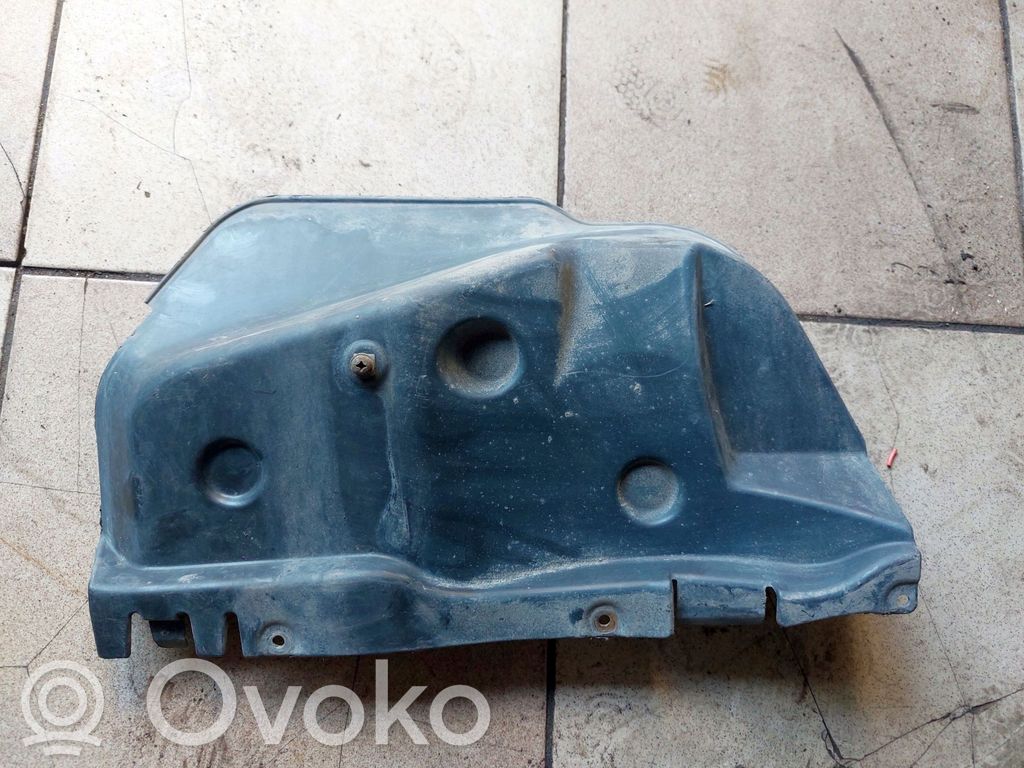 Ford Ka Kita variklio skyriaus detalė 