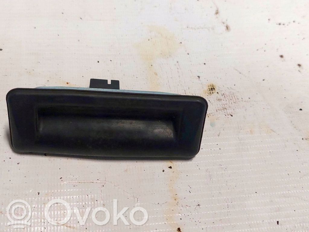 Audi A1 Takaluukun avauskytkin 