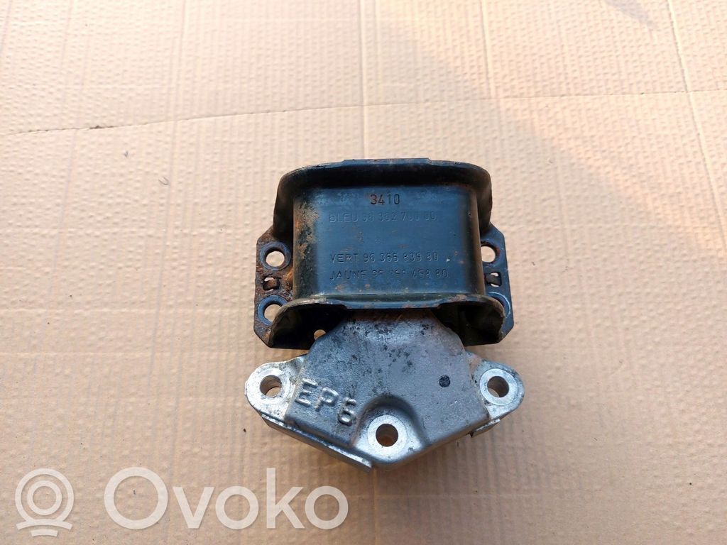 Engine mount bracket   9636583980,CITROENC4II,CITROENDS4,16VTI