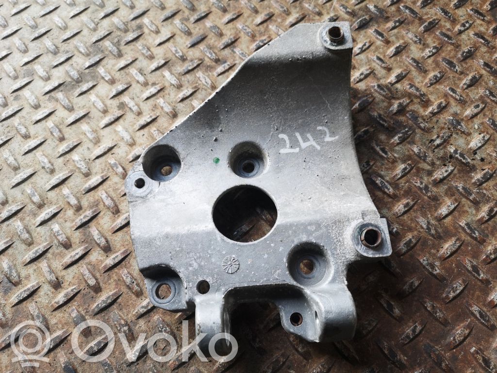 Ford Mondeo MK V A/C compressor mount bracket 