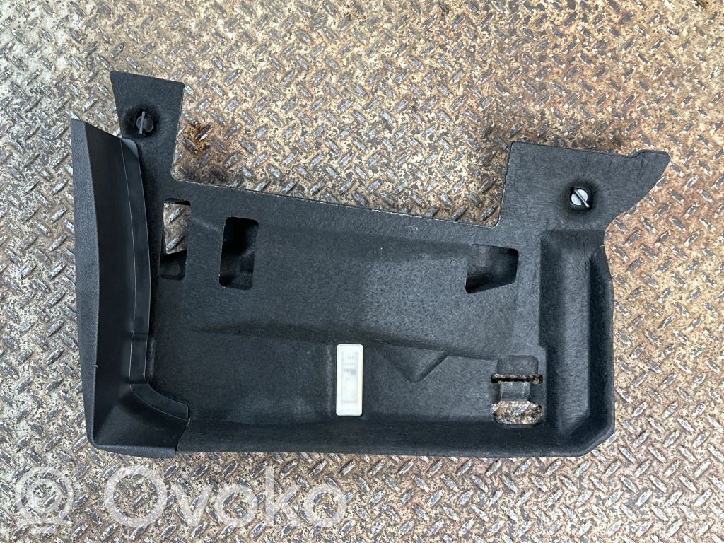 BMW 5 G30 G31 G38 Element deski rozdzielczej / dół 