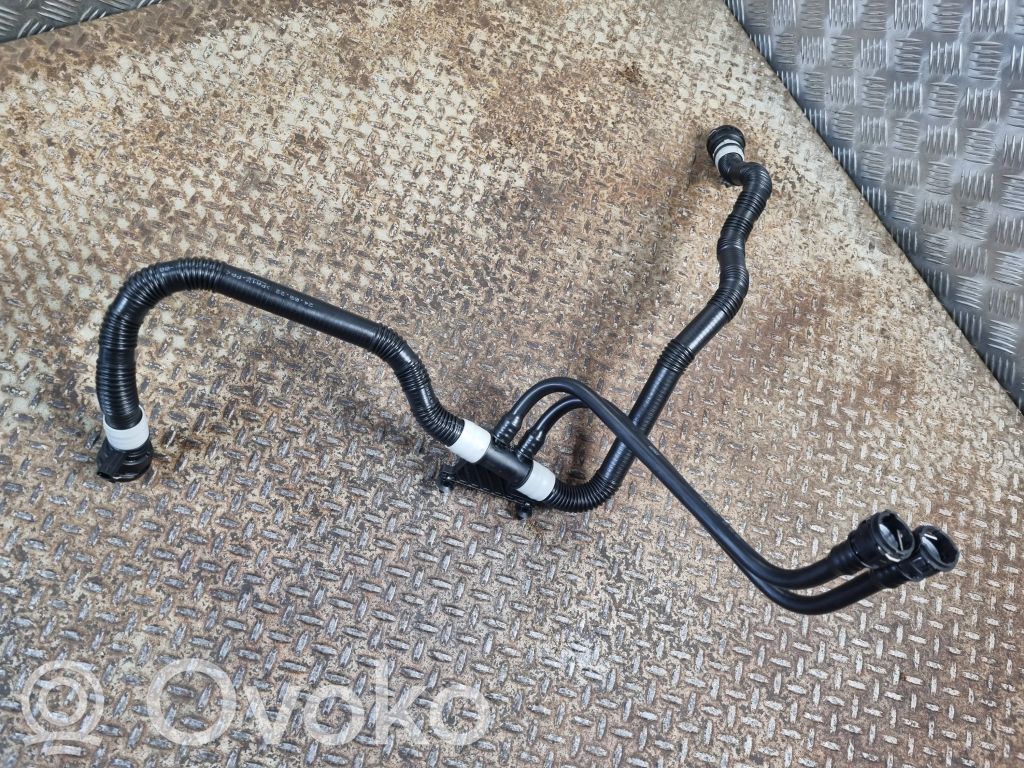 Tesla Model Y Engine coolant pipe/hose 