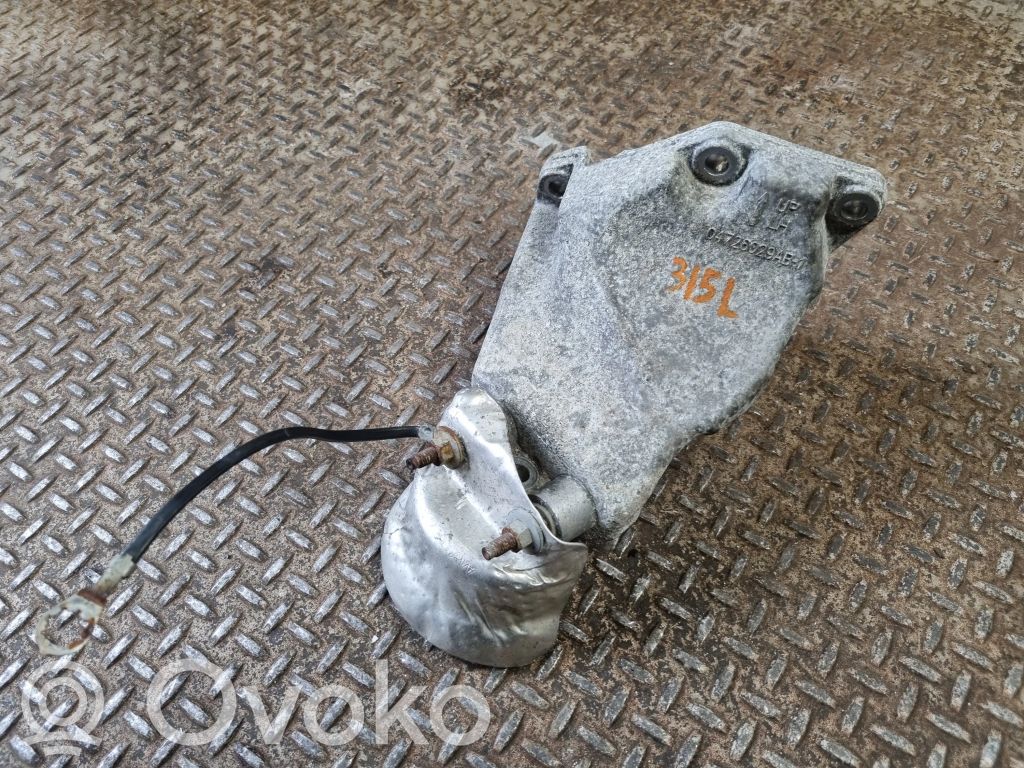 Dodge Challenger Engine mounting bracket 