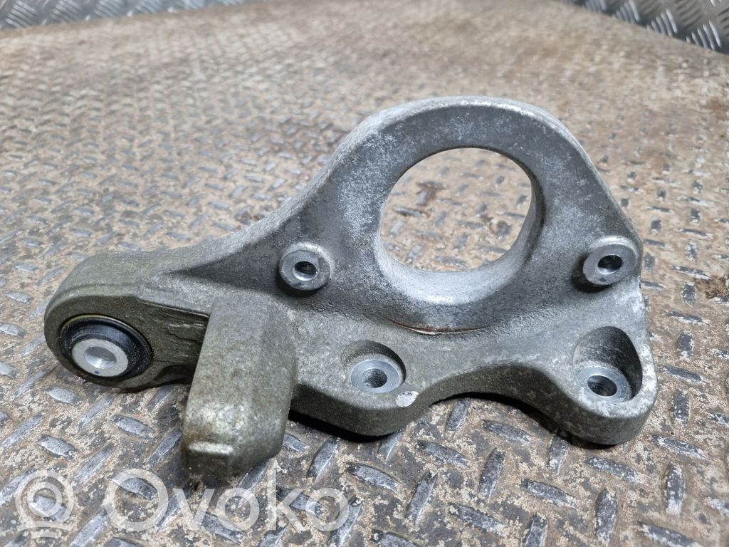 Volvo XC40 Driveshaft support bearing bracket 