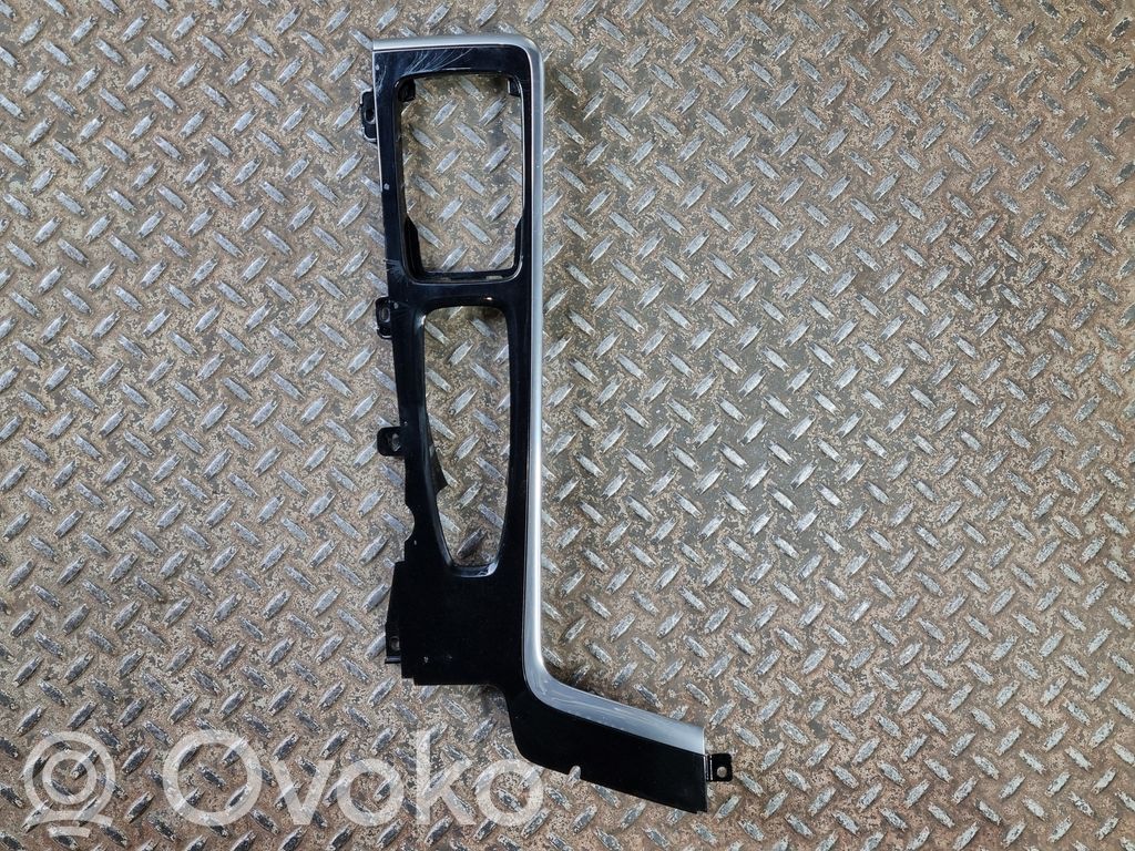 Volvo XC60 Consola de plástico de la palanca de cambios 