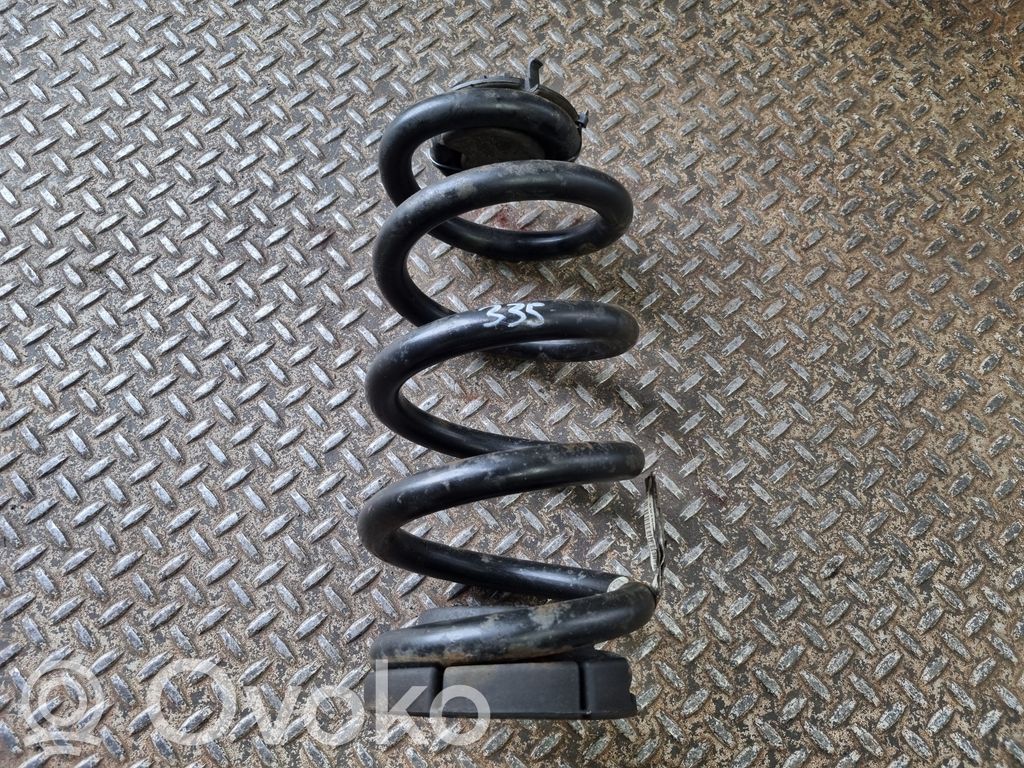 Dodge Durango III Rear coil spring 