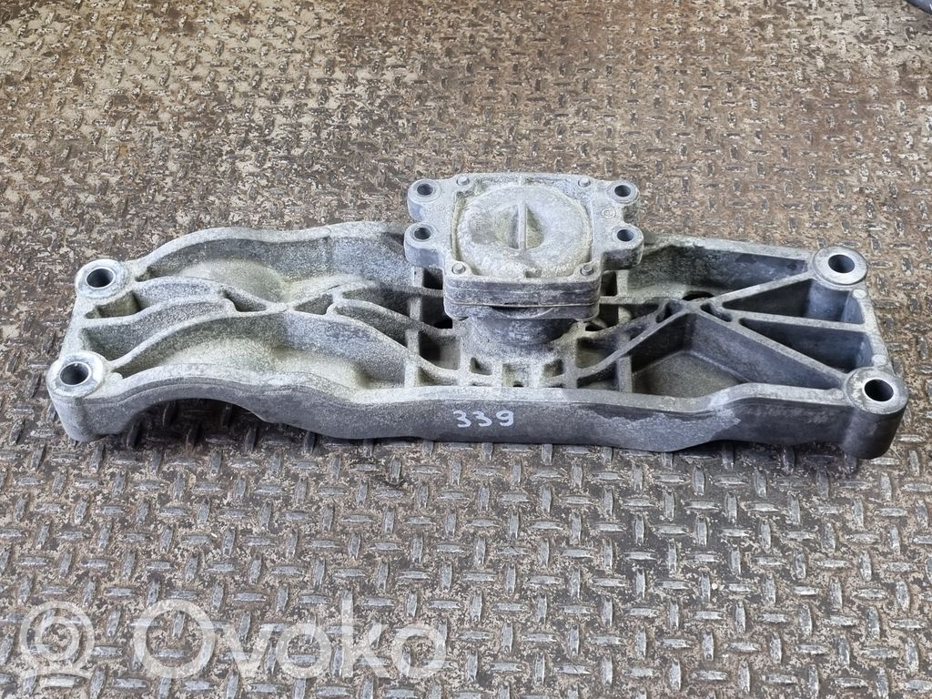 Dodge Challenger Gearbox mounting bracket 