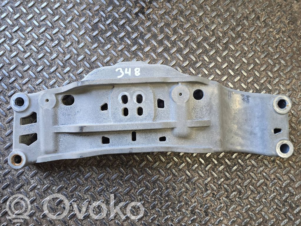 Dodge Challenger Gearbox mounting bracket 