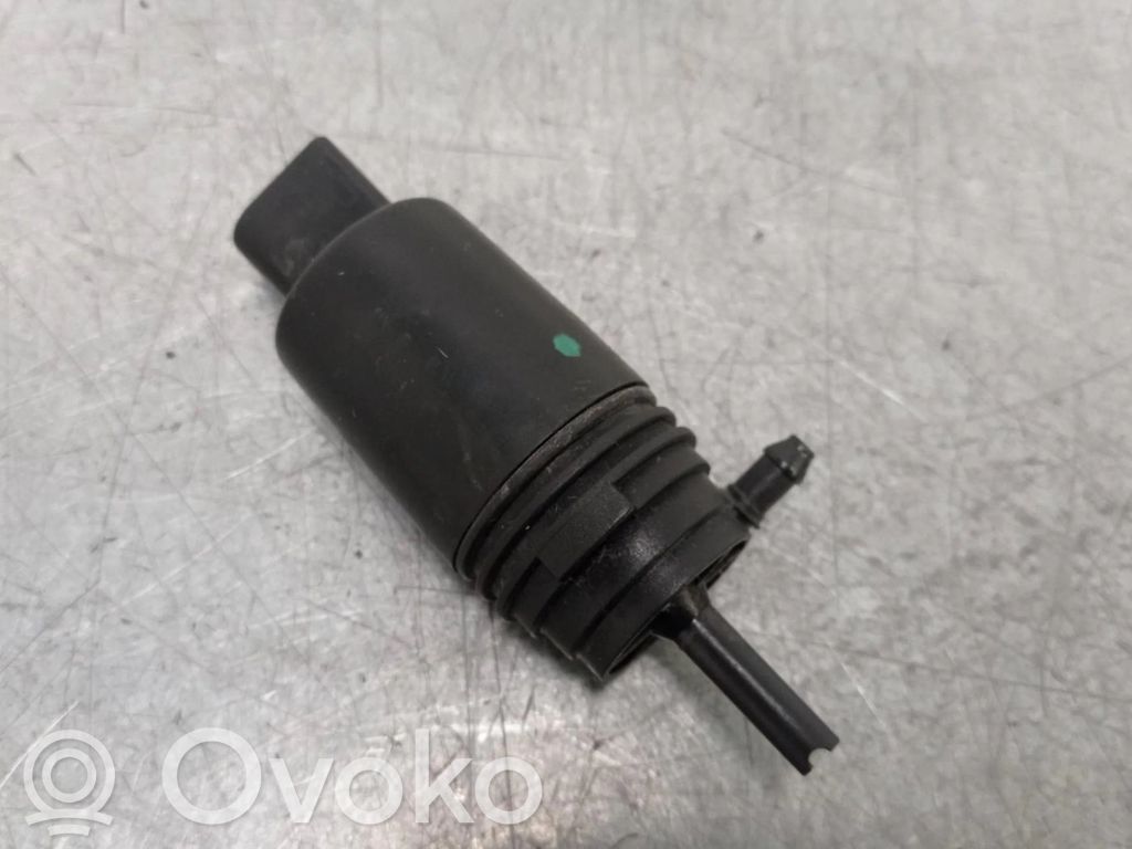 Windscreen/windshield washer pump   67128377612