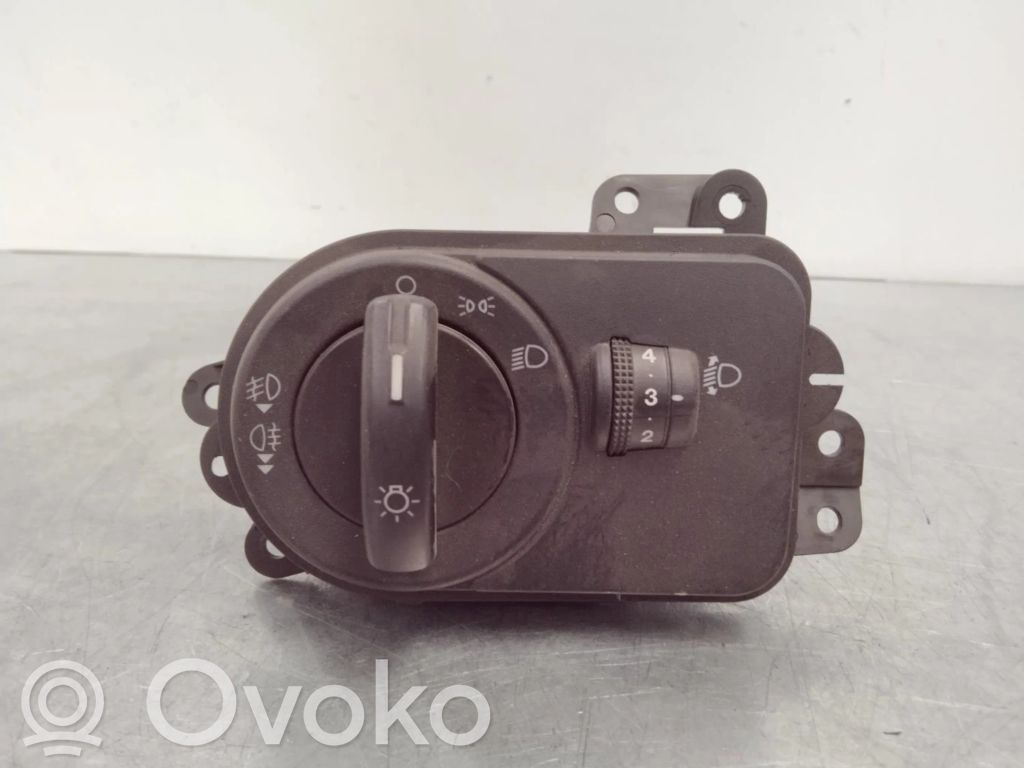 Interruptor de luz   2S6T13A024CB