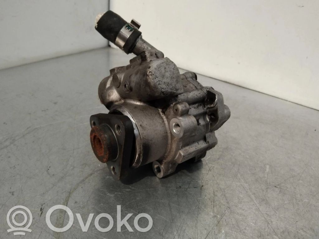 BMW 1 E81 E87 Ohjaustehostimen pumppu 