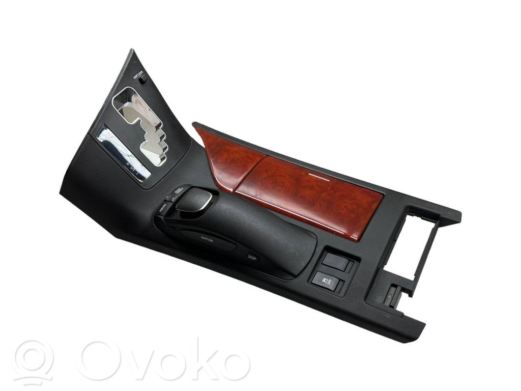 Lexus RX 450H Center console 