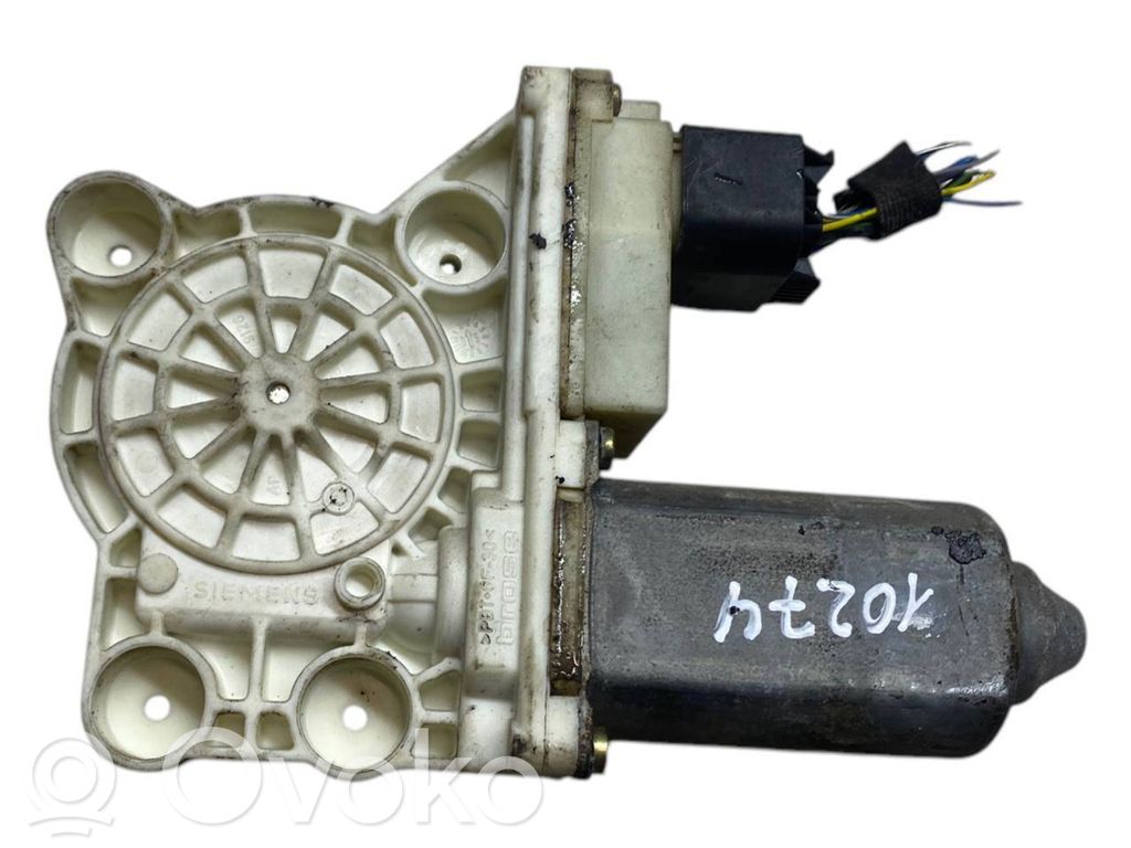 Priekinio lango pakelėjo varikliukas   8382001,67628382001,5WK1052