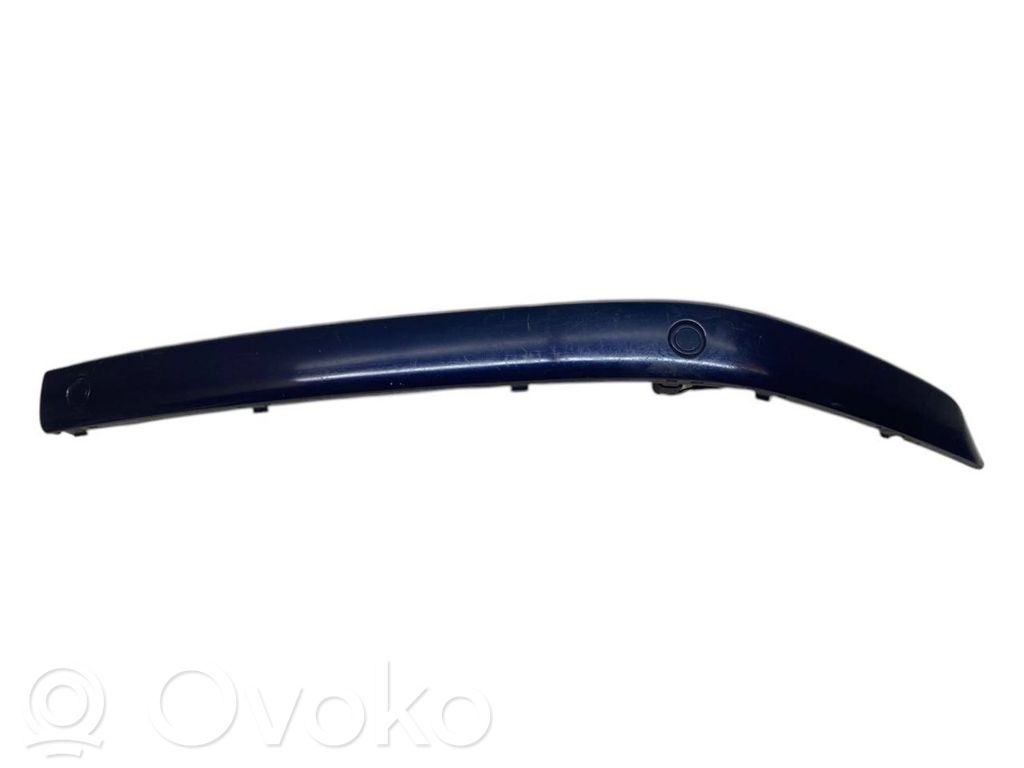 BMW 7 E65 E66 Apdailinė priekinio bamperio juosta 