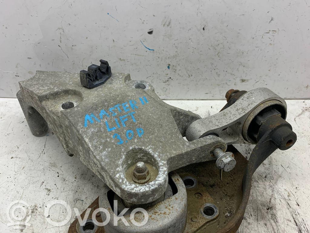 Renault Master II Engine mounting bracket 
